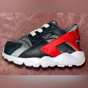 Toddler Nike Huarache Run Smoke Grey and Red. Size 4c